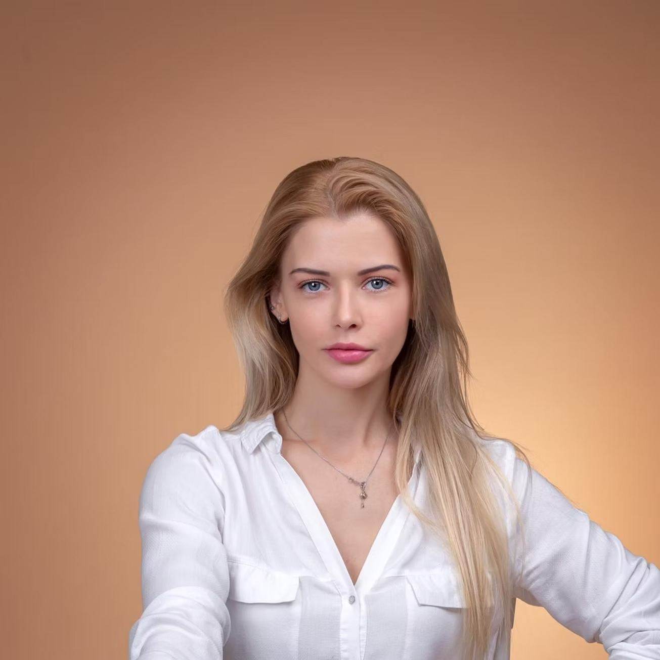 Alina K.